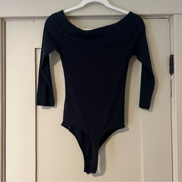 Free People Ribbed Bardot V-Neck Bodysuit in Black Size Small - Picture 6 of 11